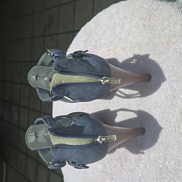 Guess open toe stacked heel suede platform booties - Picture 3 of 6